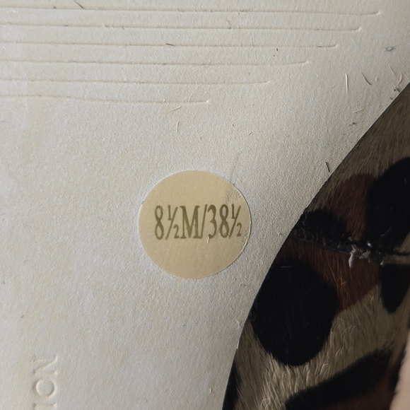 BCBG Womens GAMINKH-X Cow Hair Cheetah Print Stiletto Heels Natural Size 8.5 - Picture 9 of 11